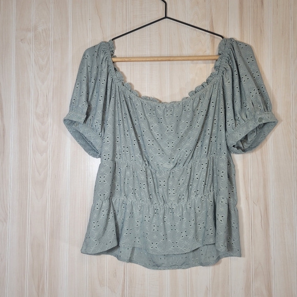 Blush Sage Eyelet Blouse - Picture 3 of 4